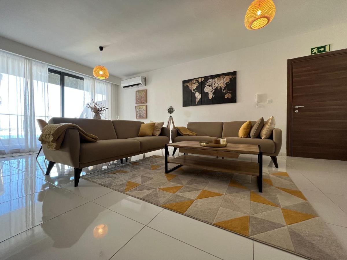 Brand New Apartment 2 Mins From Seafront セント・ポールズ・ベイ エクステリア 写真