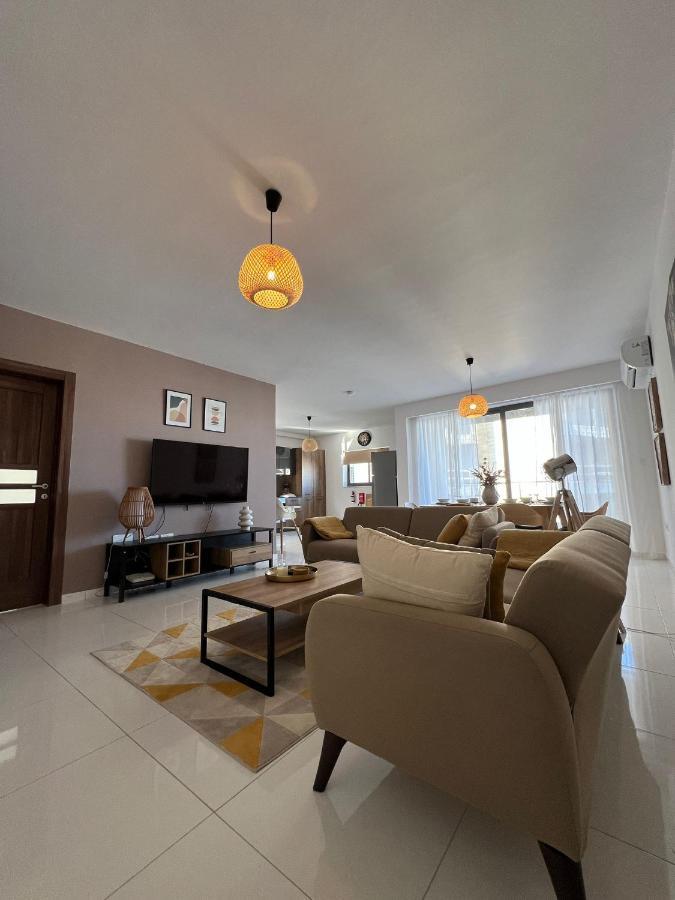 Brand New Apartment 2 Mins From Seafront セント・ポールズ・ベイ エクステリア 写真