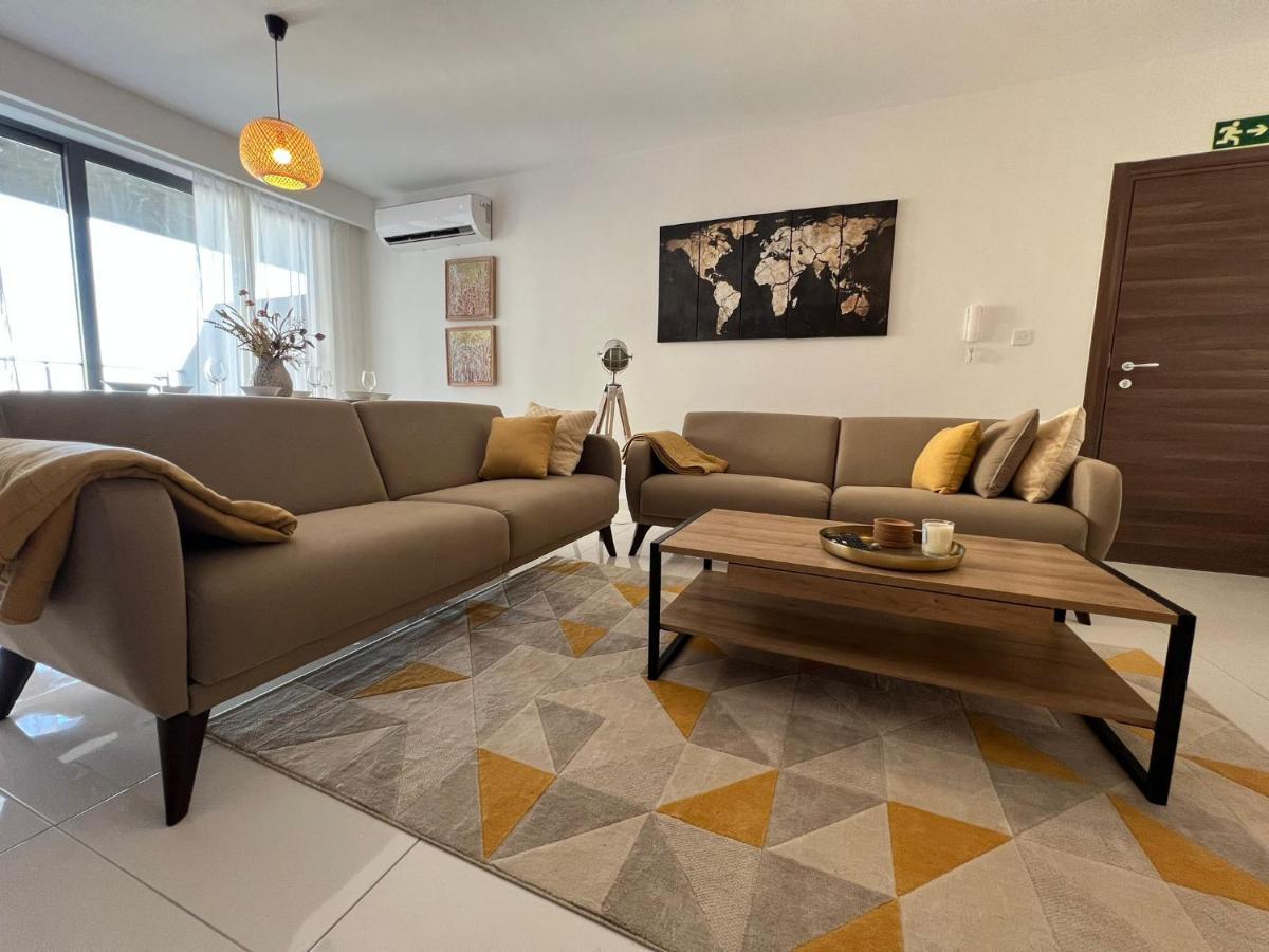 Brand New Apartment 2 Mins From Seafront セント・ポールズ・ベイ エクステリア 写真