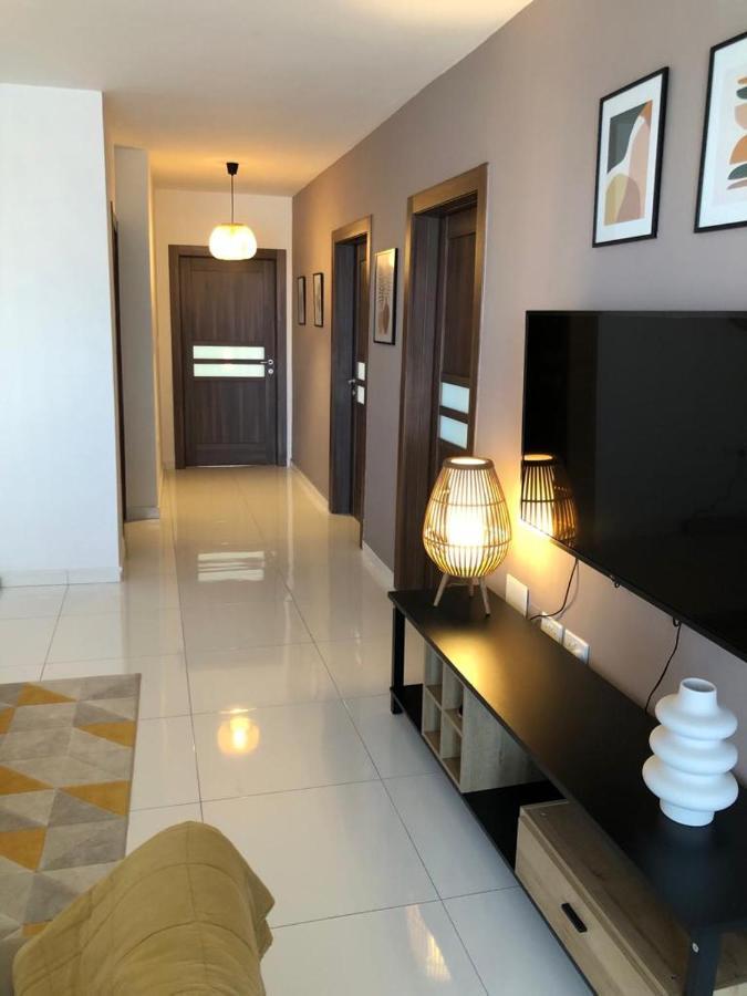 Brand New Apartment 2 Mins From Seafront セント・ポールズ・ベイ エクステリア 写真