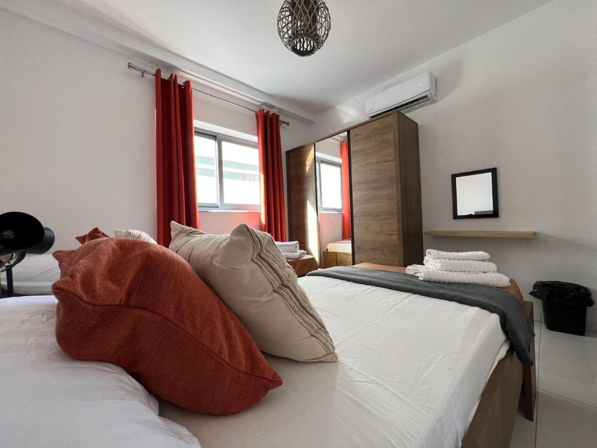 Brand New Apartment 2 Mins From Seafront セント・ポールズ・ベイ エクステリア 写真